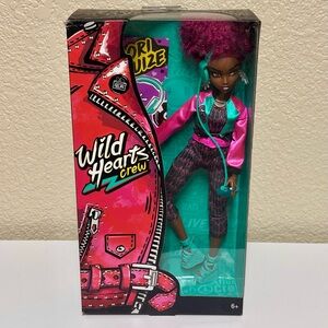 NEW IN BOX Wild Hearts Crew Articulated Fashion Doll Cori Cruize